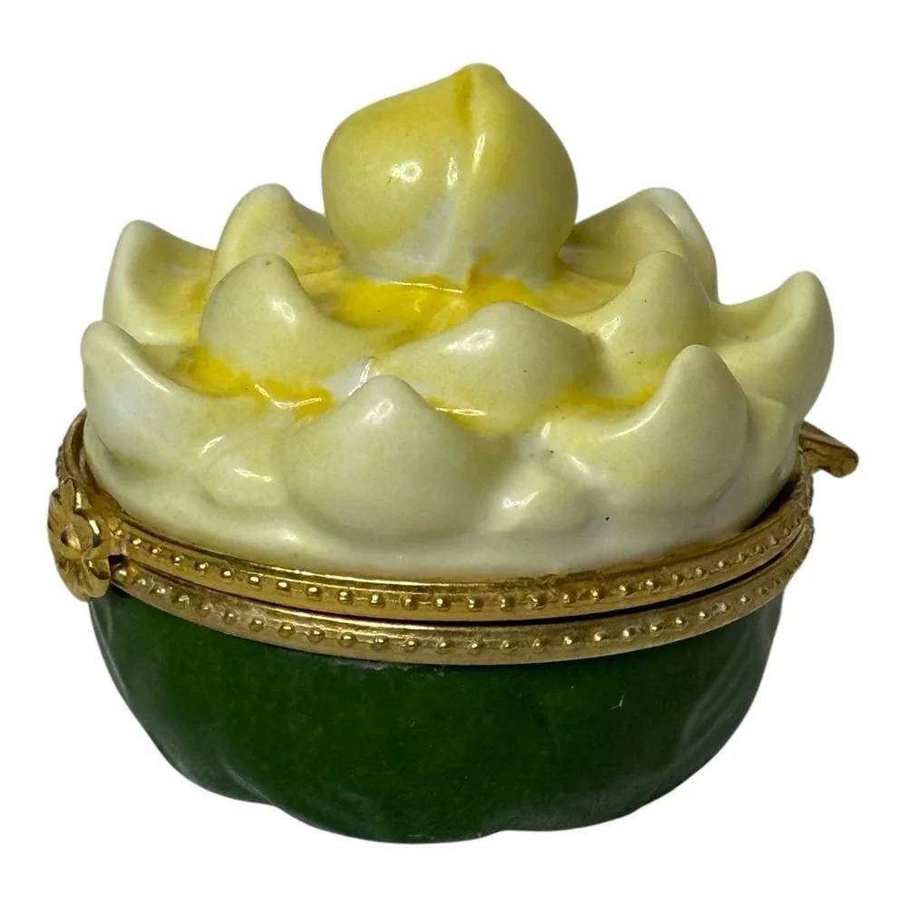 Vintage 90's Lotus Flower Hinged Porcelain Trinket Box Figurine 2.5
